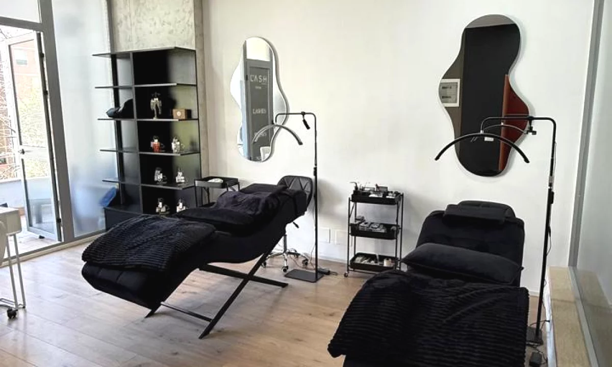 Qera, Ambient Biznesi, Ish Blloku, Tirane - 500Euro | 31 m2