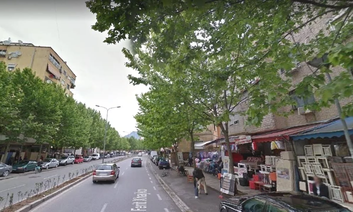 Shitet, Dyqan, Rruga Ferit Xhajko, Tirane - 325000Euro | 70 m2