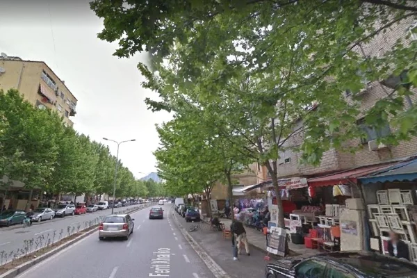 Shitet, Dyqan, Rruga Ferit Xhajko, Tiranë - 325000€ | 70 m²