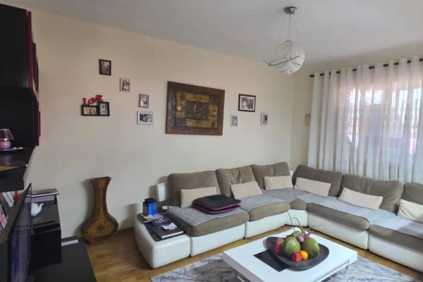 Shitet, Apartament 1+1, Rruga Llambi Bonata, Tiranë - 85,000€ | 63 m²
