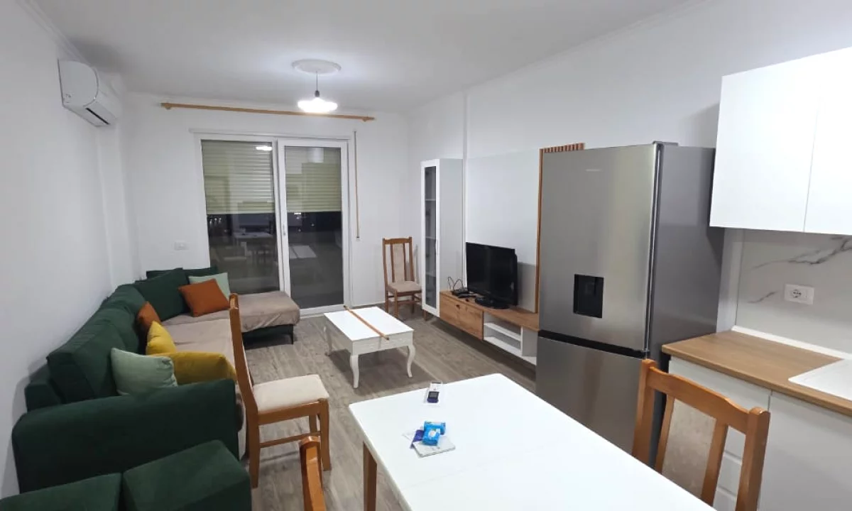 Shtepi me qera Apartament ne Tirane, 1+1, Mobilimi E mobiluar, Pagesa 500  Euro.