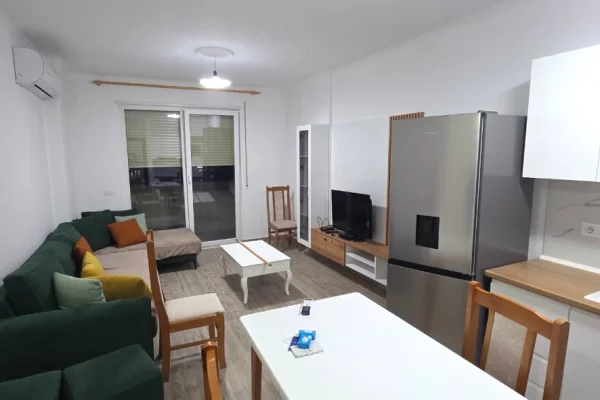 Qera, Apartament 1+1, Golden Park 1, Tiranë - 50000 Lekë | 72 m²