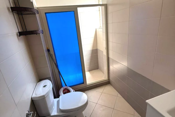 Shtepi ne shitje Apartament ne Tirane, 2+1, Mobilimi E mobiluar, Pagesa 130,000  Euro.