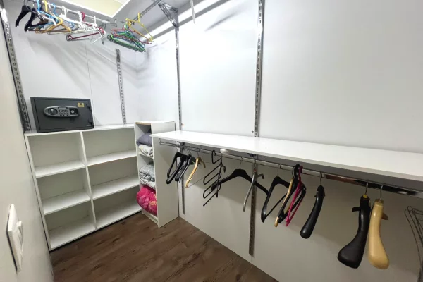 Shtepi me qera Apartament ne Tirane, 2+1, Mobilimi E mobiluar, Pagesa 700  Euro.