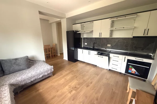 Qera, Apartament 1+1+ Post Parking, Fresku, Tiranë - 350€ | 65 m²
