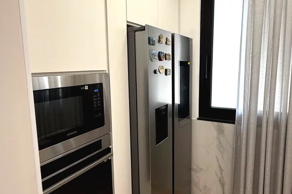 Shtepi ne shitje Apartament ne Tirane, 3+1, Mobilimi E mobiluar, Pagesa 450,000  Euro.