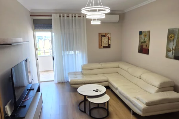 Shtepi me qera Apartament ne Tirane, 1+1, Mobilimi E mobiluar, Pagesa 80,000  Leke.