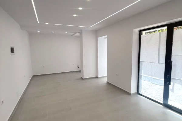 Ambient biznesi me qera 1+1 ne Tirane - 700 Euro