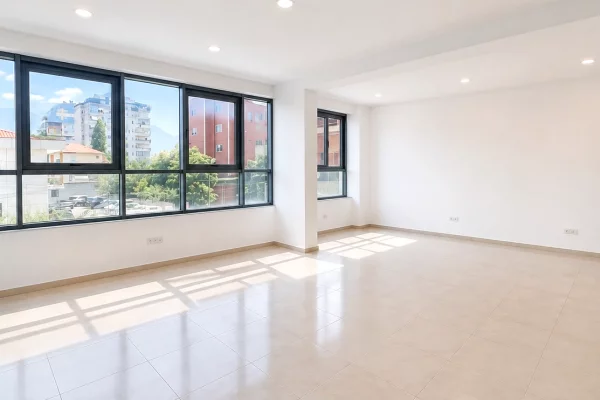 Ambient biznesi me qera 1+1 ne Tirane - 50,000 Leke