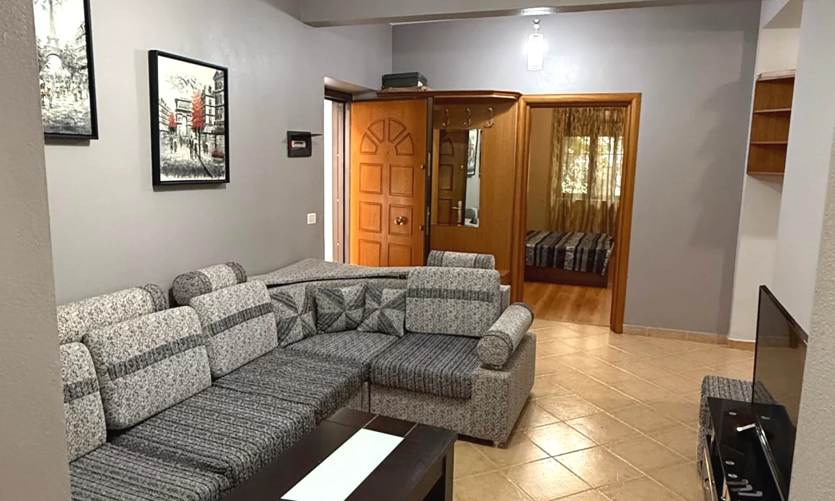 Shtepi me qera Apartament ne Tirane, 1+1, Mobilimi E mobiluar, Pagesa 55,000  Leke.