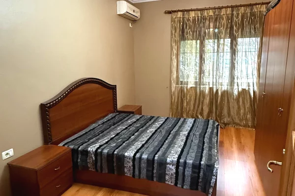 Shtepi me qera Apartament ne Tirane, 1+1, Mobilimi E mobiluar, Pagesa 55,000  Leke.