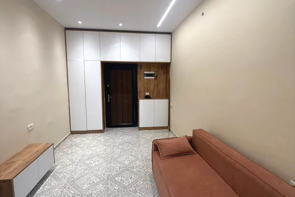 Shtepi me qera Garsoniere ne Tirane - 35,000 Leke