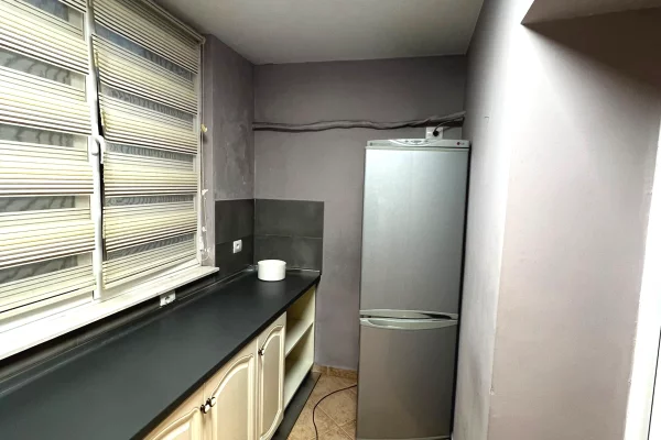 Shtepi ne shitje Apartament ne Tirane, 2+1, Mobilimi Pjeserisht e mobiluar, Pagesa 23,900,000  Leke.