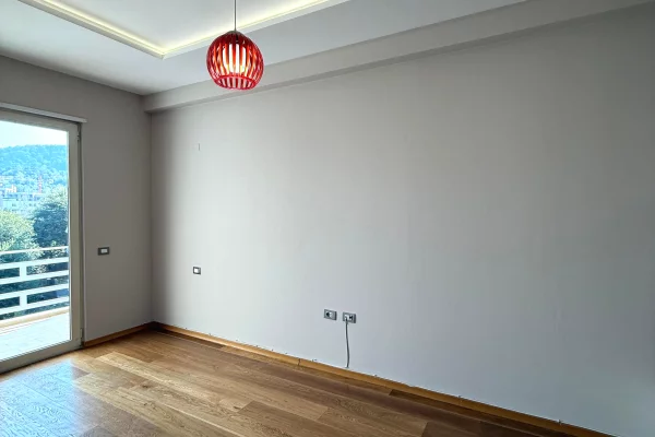 Shtepi ne shitje Apartament ne Tirane, 2+1, Mobilimi E mobiluar, Pagesa 26,000,000  Leke.