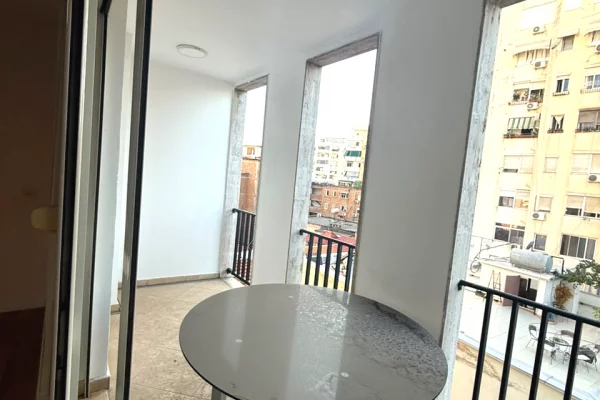 Qera, Ambient Biznesi , Rruga e Kavajes, Tirana - 65.000 Leke Neto| 80 m2