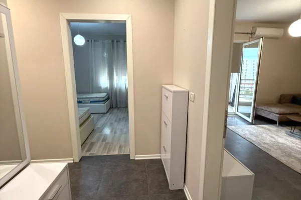 Shtepi ne shitje Apartament ne Tirane, 2+1, Mobilimi E mobiluar, Pagesa 270,000  Euro.