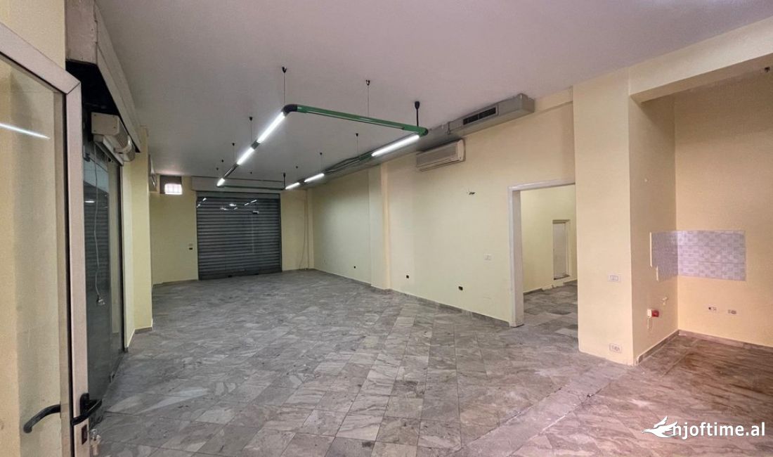 NJESI BIZNESI PER QIRA NE RRUGEN MUHAMET GJOLLESHA!!!