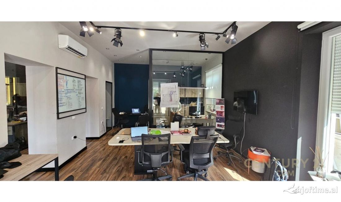 Zyre Per Qira Tek Stadiumi Dinamo!