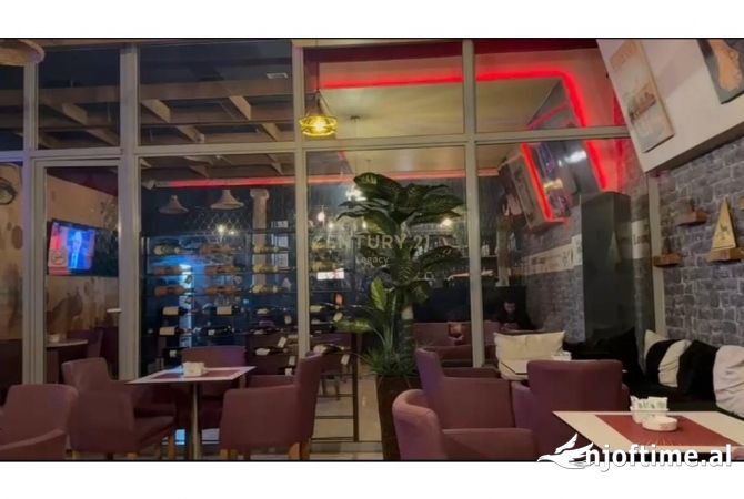 Bar / Kafe 1+1 ne Fresk, Tirane