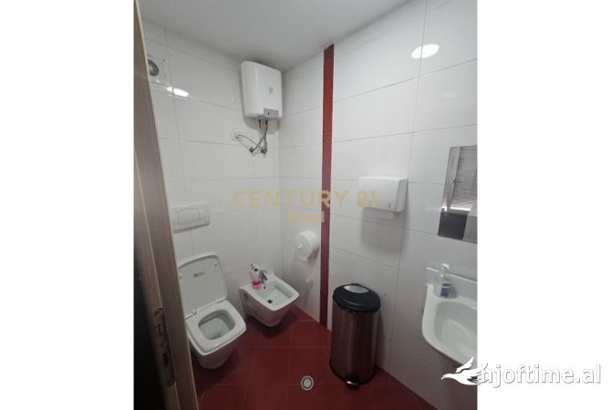 ISH BLLOKU AMBIENT ZYRASH ME QIRA !!