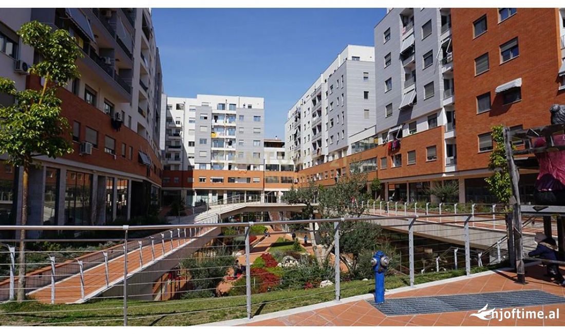 ambient komercial  ne shitje tek kompleksi "TOWER BRIDGE", Rruga e Dibres