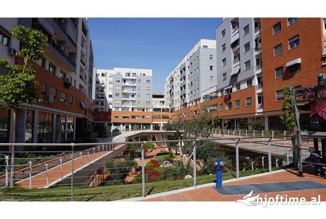 ambient komercial  ne shitje tek kompleksi "TOWER BRIDGE", Rruga e Dibres