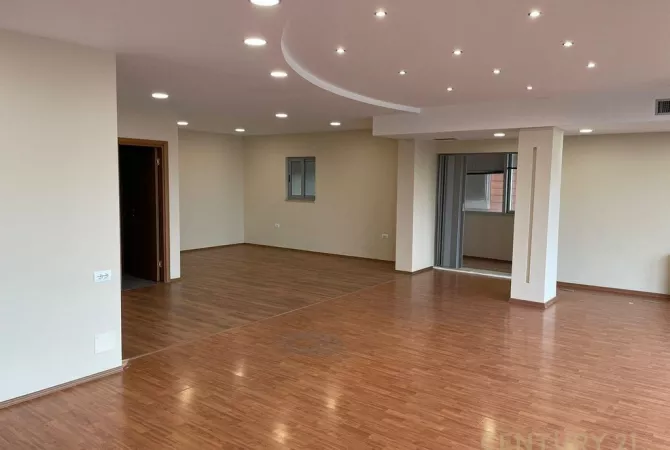 Business Property for Rent 3+1 in Tirana - 3,500 Euro