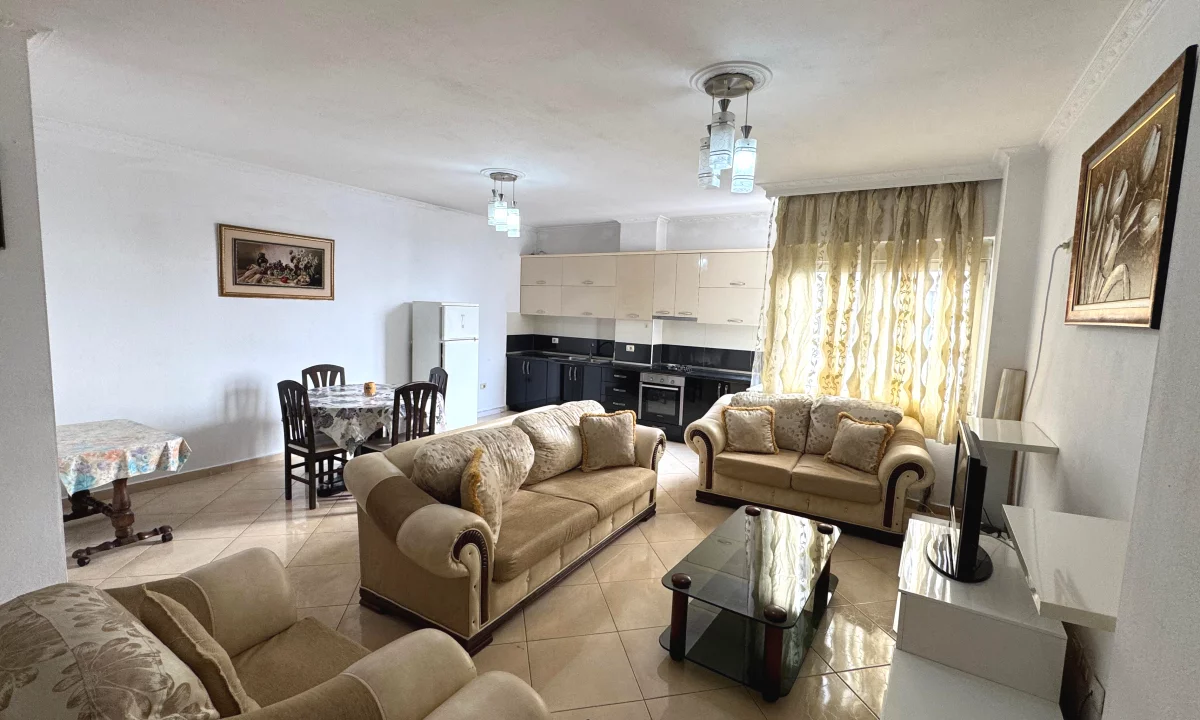 Shtepi ne shitje Apartament ne Tirane, 2+1, Mobilimi E mobiluar, Pagesa 160,000  Euro.