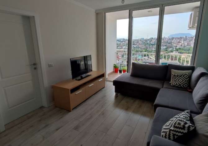 Shtepi me qera Apartament ne Tirane, 4+1, Mobilimi E mobiluar, Pagesa 150  Euro.