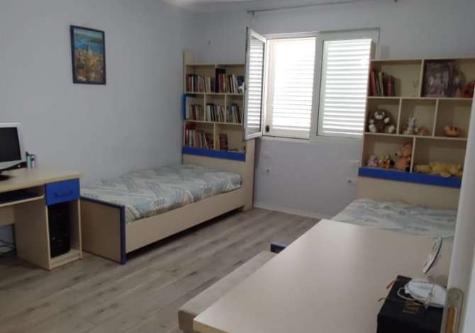 Shtepi me qera Apartament ne Tirane, 4+1, Mobilimi E mobiluar, Pagesa 150  Euro.