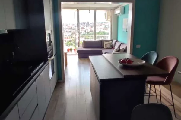 Shtepi me qera Apartament ne Tirane, 4+1, Mobilimi E mobiluar, Pagesa 150  Euro.