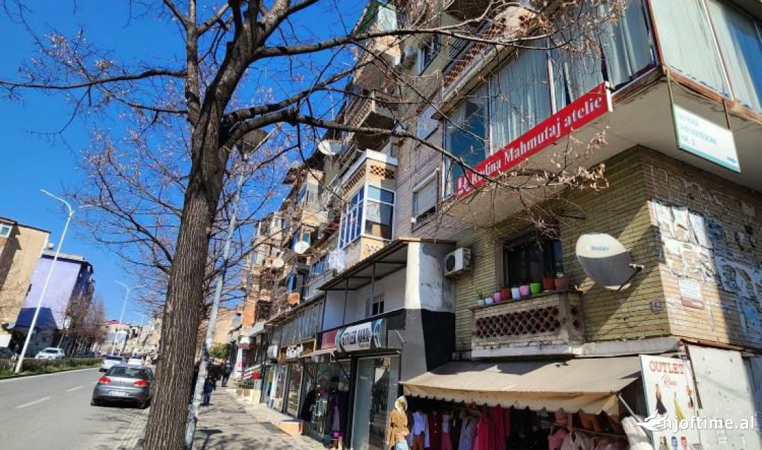 EKSKLUZIVE! SHESIM APARTAMENT I CILI FUNKSIONON SI AMBJENT KOMERCIAL TEK BRRYLI. 150,000 Euro