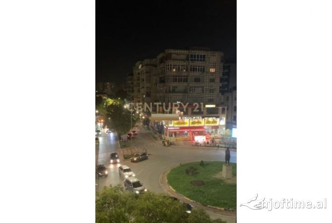 Ambient per zyra 3+1+2 Me Qera ne Sheshi Willson, Tirane! 1,000 Euro /Muaj