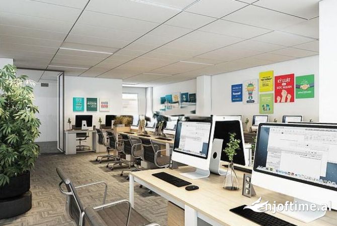 Ambiente Commerciale in Affitto 3+1 a Tirana - 500 Euro