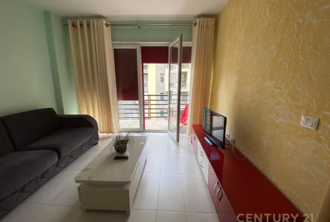 JATA MARKET ASTIR JAPIM ME QIRA 2+1+2 550 € /Muaj
