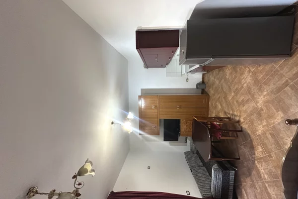 Shtepi me qera Garsoniere ne Tirane - 30,000 Leke