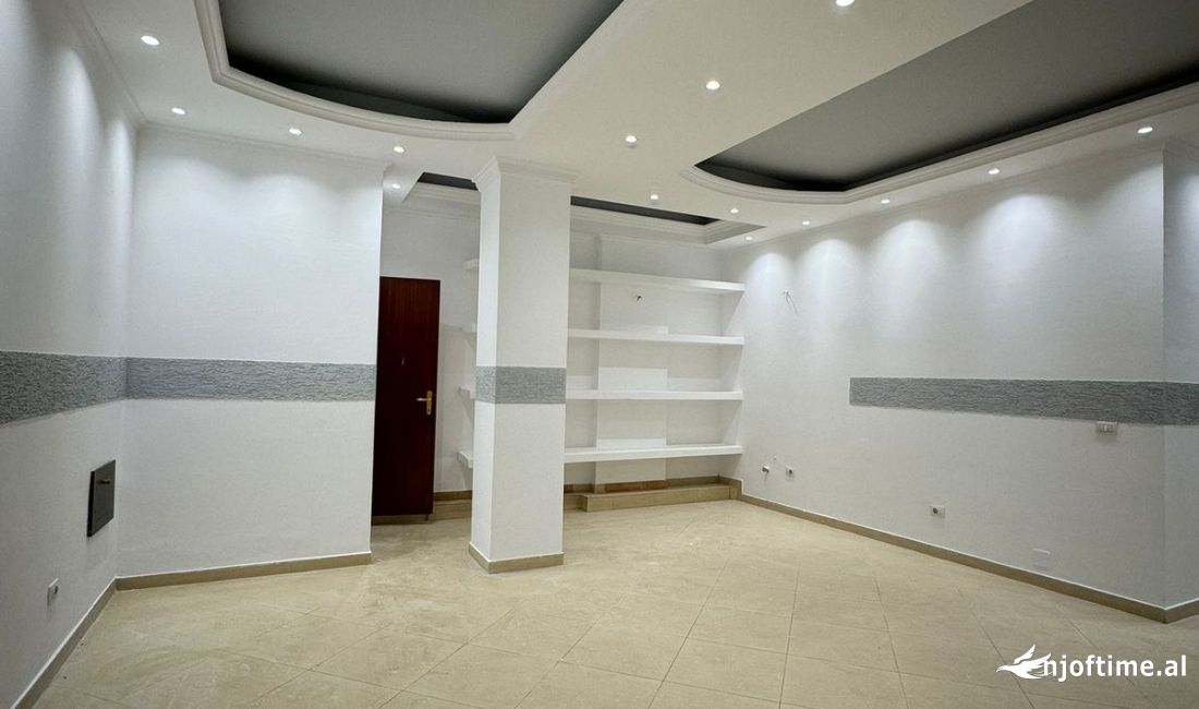 Ambjent ne katin 0 per qera Ish ekspozita!