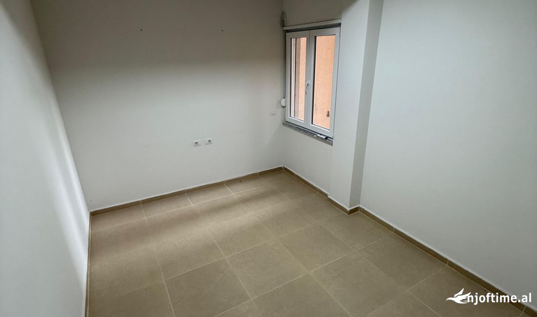 ⚜Ambient biznesi me qera tek 📍Rruga e kosovareve  .