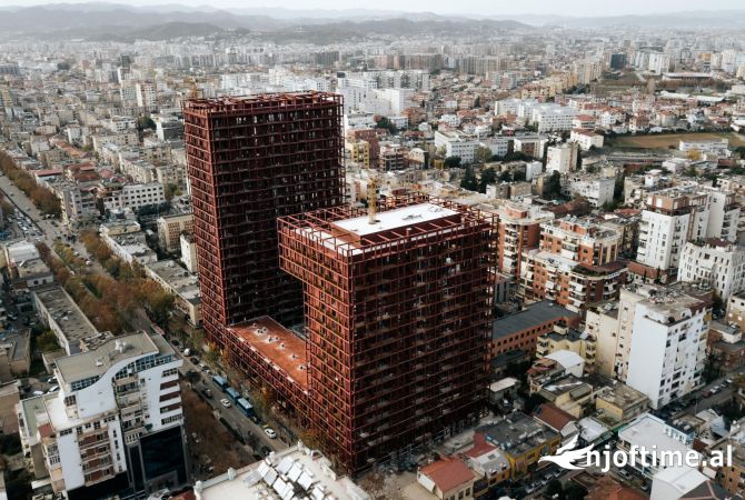 Ambiente Commerciale in Vendita 1+1 a Tirana - 415,000 Euro