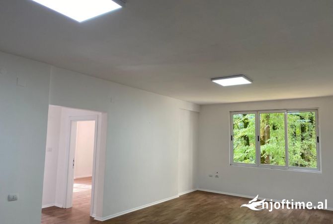 Shtepi me qera Apartament ne Tirane, 2+1, Mobilimi Bosh, pa mobiluar, Pagesa 750  Euro.