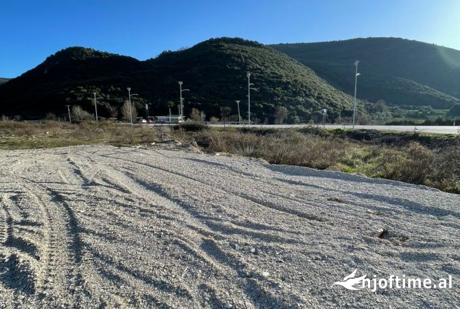 🌎⬜SHITET TOKE 📍 Lokacioni: Autostrada Levan-Tepelene ⬜🌎