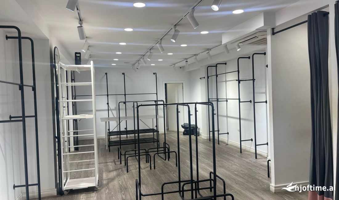 🏢 Dyqan me Qera 160 m2 ne Rrugen Kryesore, Myslym Shyri