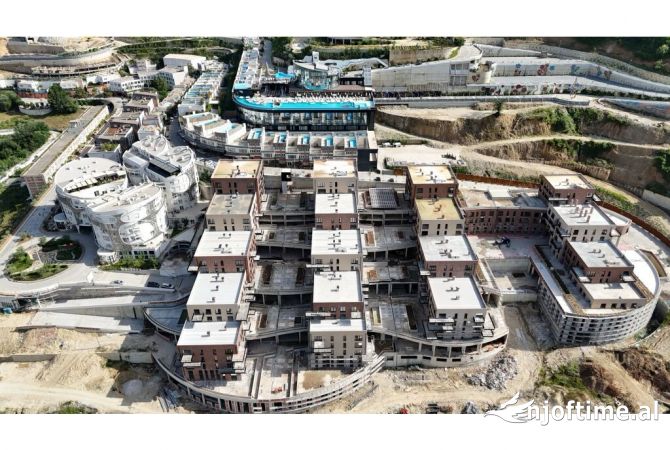 Shitet Apartament 3+1 në Rezidenca Kodra e Diellit, Tiranë! 