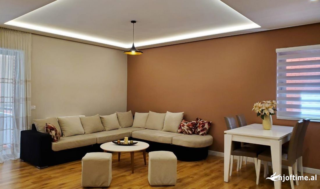 Shtepi me qera Apartament ne Tirane, 2+1, Mobilimi E mobiluar, Pagesa 1,150  Euro.