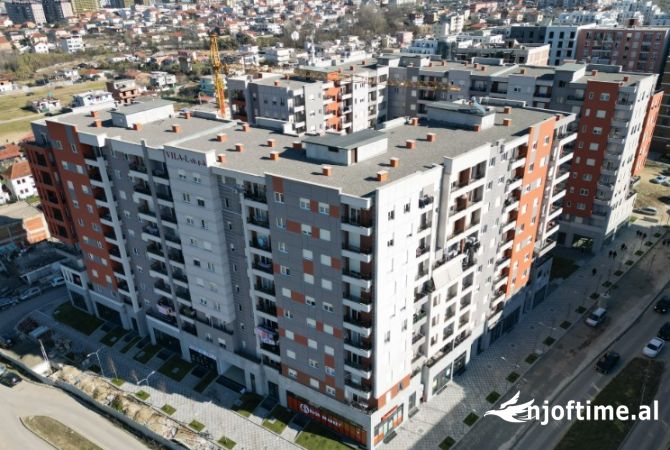 *Dyqan për Shitje në Astir, Kompleksi Vila L-2*    