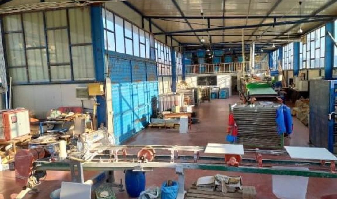 Jepet me Qira Magazine 700 m2 ne Prush  