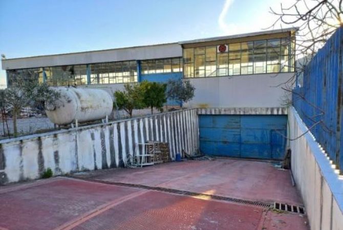 Jepet me Qira Magazine 700 m2 ne Prush  