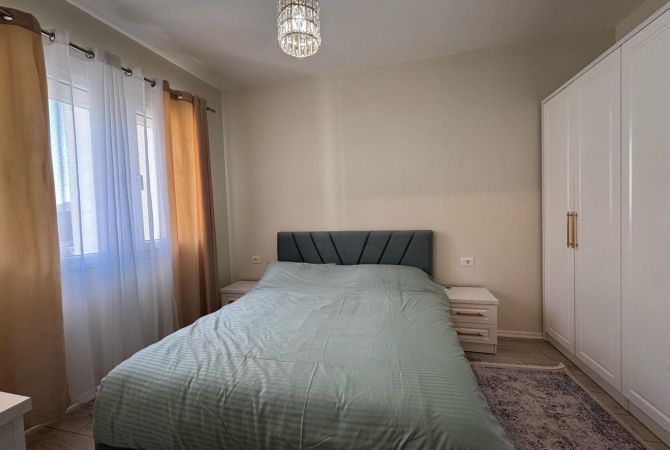 Shtepi me qera Apartament ne Tirane, 2+1, Mobilimi E mobiluar, Pagesa 699  Euro.
