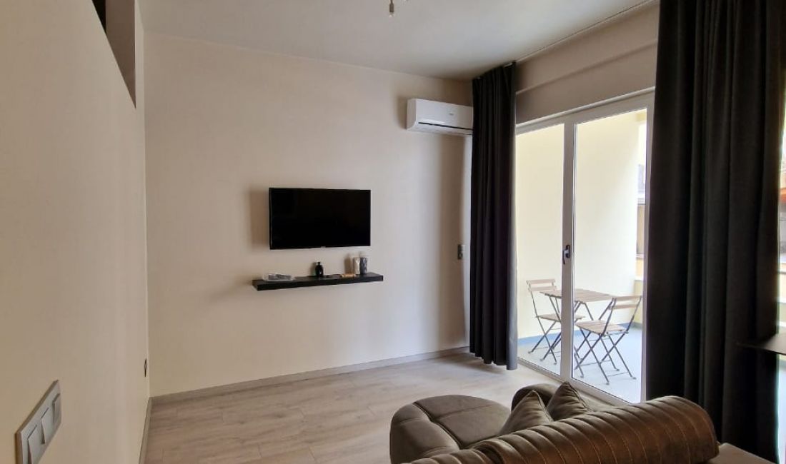 Shtepi me qera Apartament ne Tirane, 1+1, Mobilimi E mobiluar, Pagesa 599  Euro.