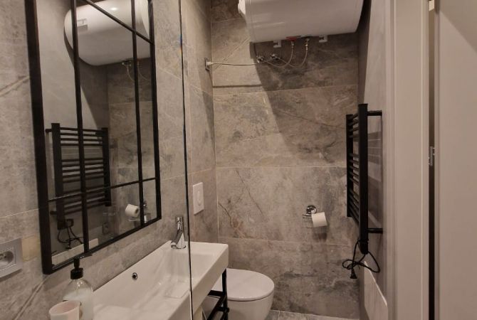 Shtepi me qera Apartament ne Tirane, 1+1, Mobilimi E mobiluar, Pagesa 599  Euro.